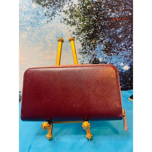 Salvatore Ferragamo Gancini Zip Around Wallet Burgundy /Pink Full Size - Picture 3 of 14